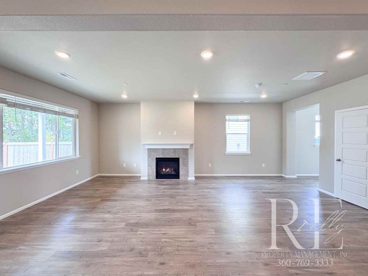 1502 Baker Heights Loop - Photo 2 of 21