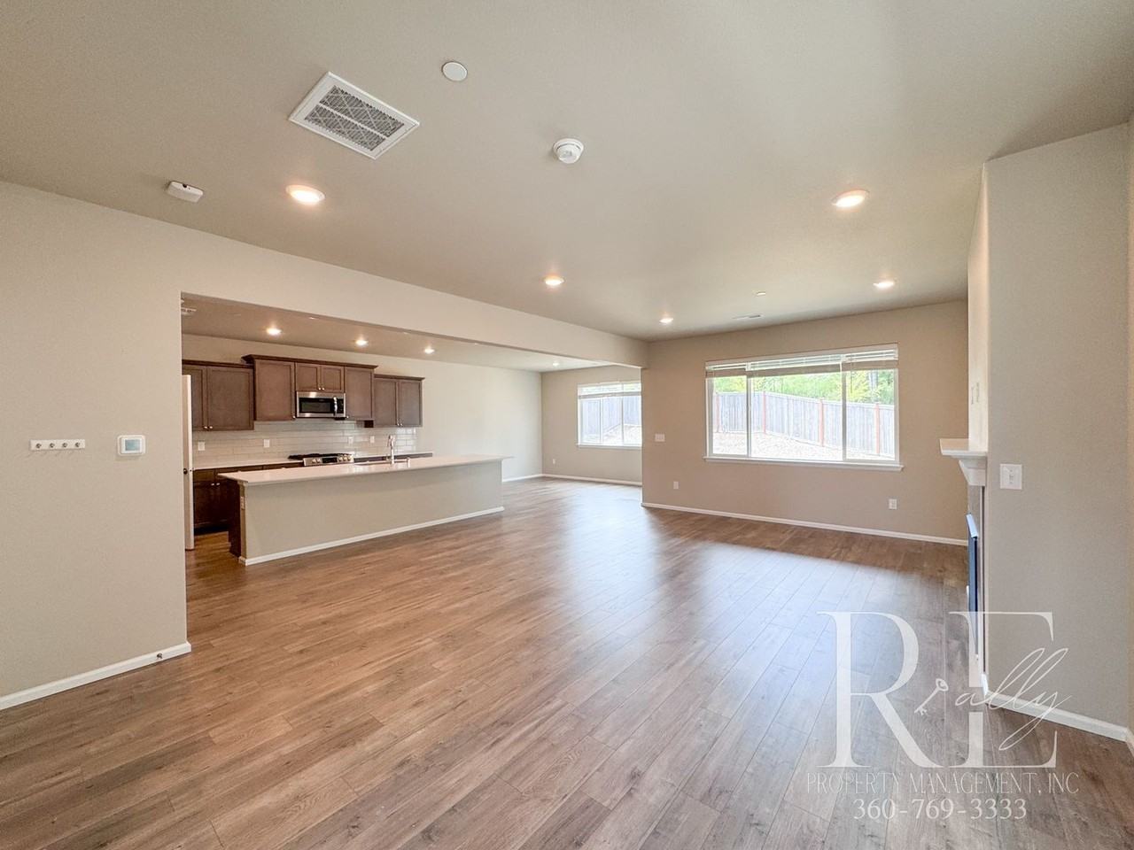 1502 Baker Heights Loop - Photo 4 of 21