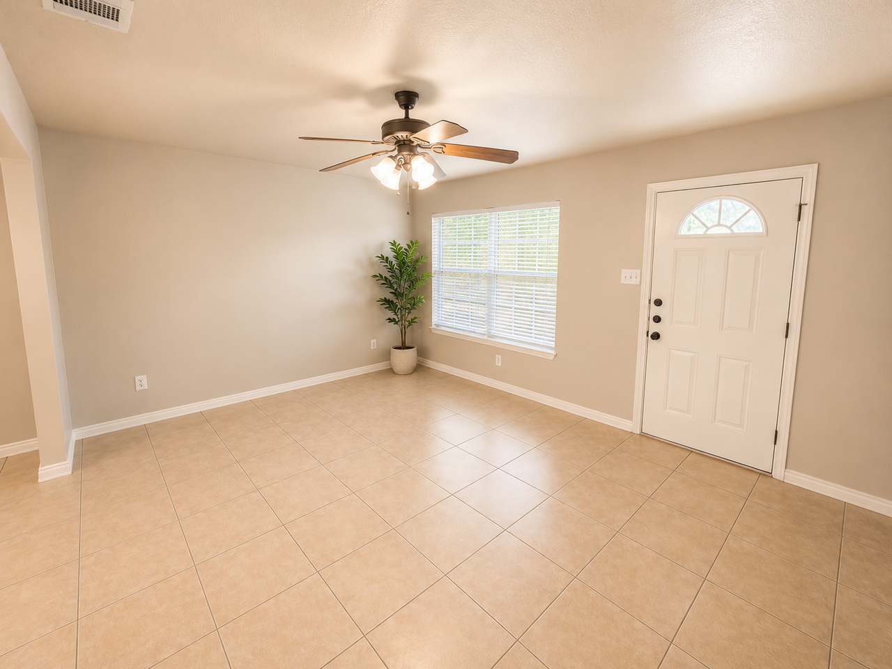 512 Himes Dr - Photo 4 of 9