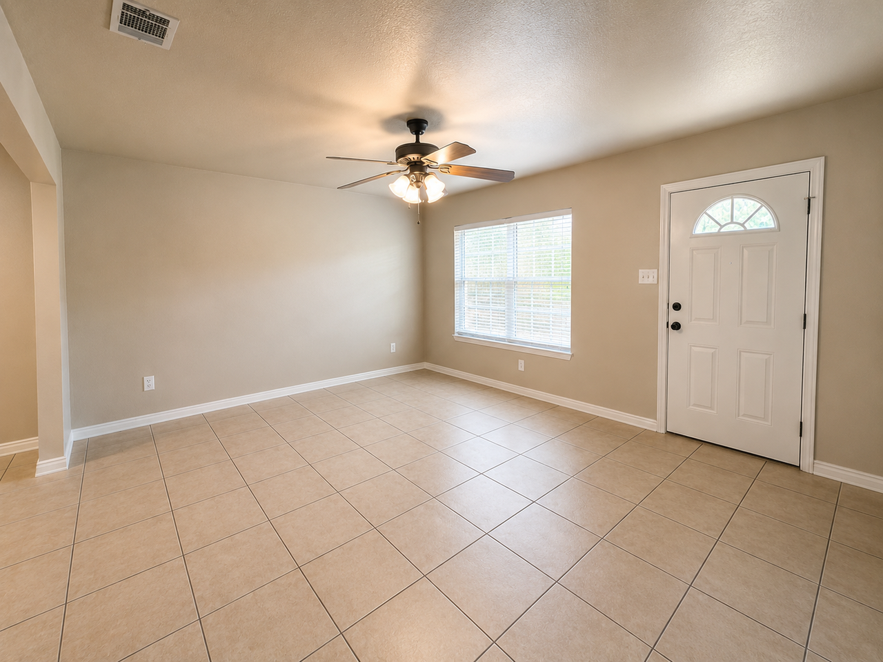 512 Himes Dr - Photo 5 of 9