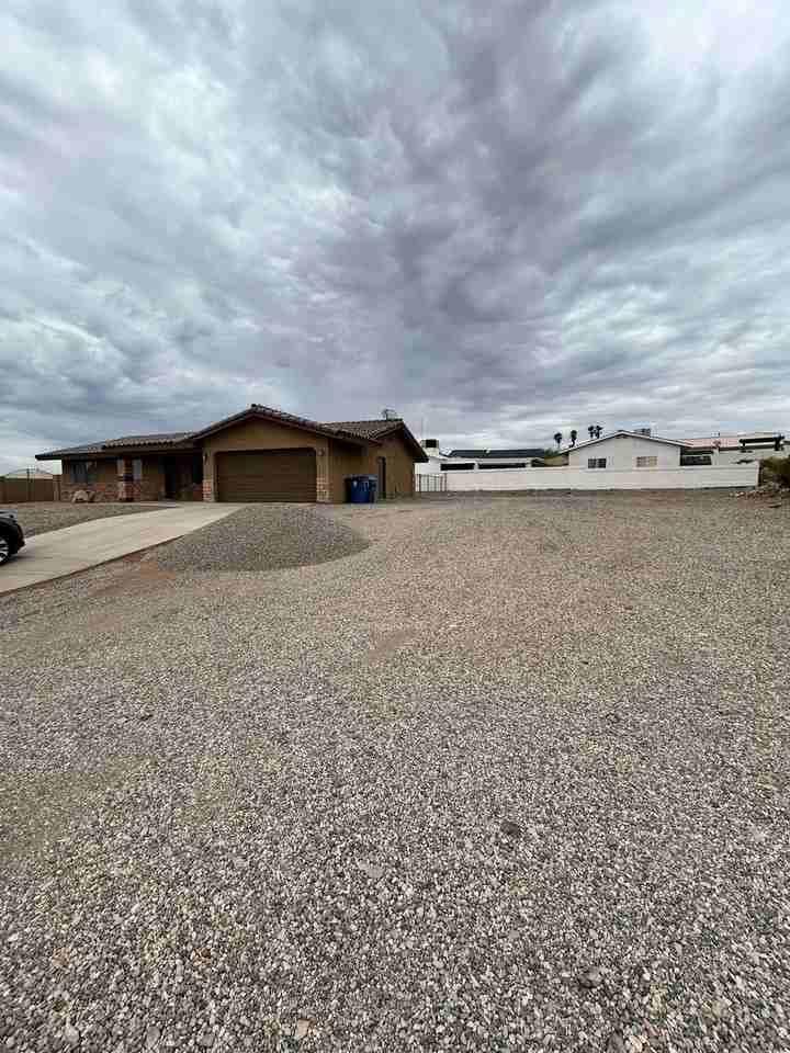 3851 Mcculloch Ln - Photo 2 of 29