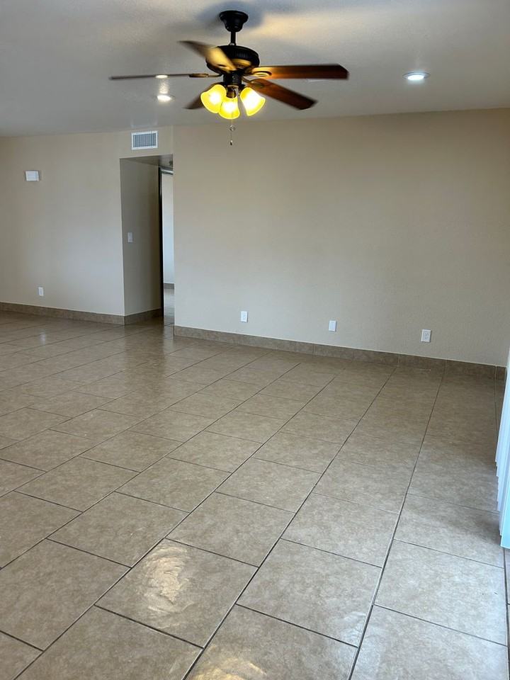 3851 Mcculloch Ln - Photo 6 of 29