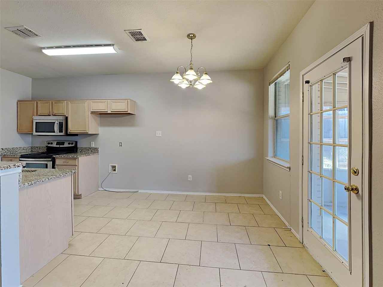 9940 Blue Bell Dr - Photo 4 of 12