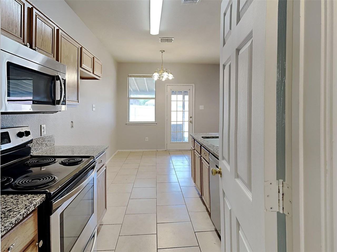 9940 Blue Bell Dr - Photo 5 of 12