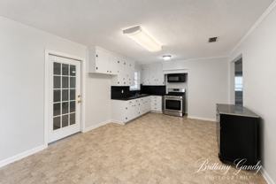 1504 Leslie St - Photo 1 of 1