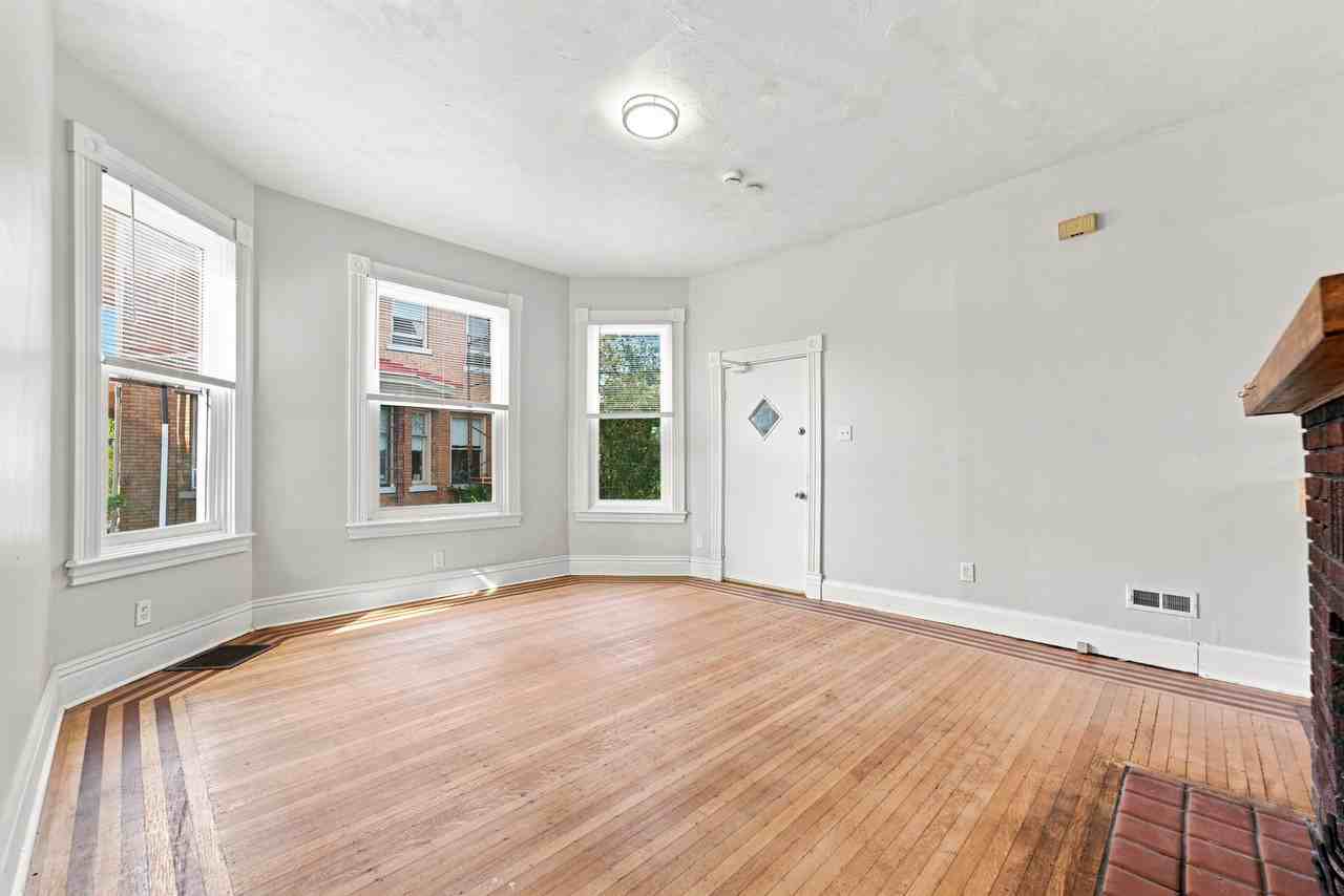 67 Oregon Avenue - Photo 3 of 40