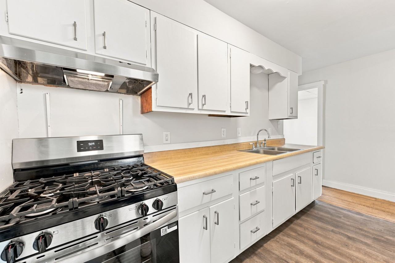 67 Oregon Avenue - Photo 7 of 40