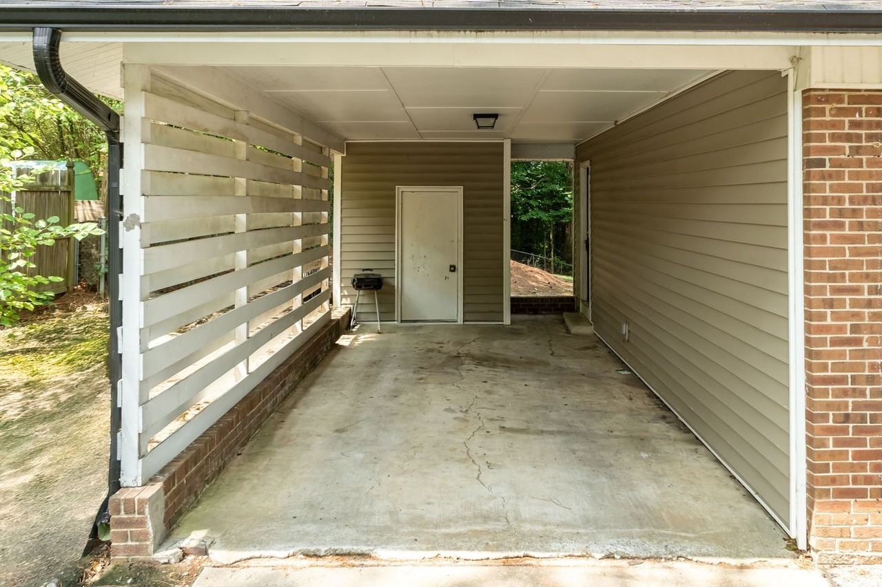 2212 Foxtrot Rd - Photo 6 of 41