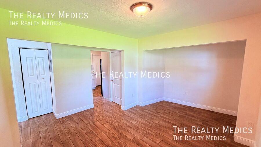 5122 Old Cheney Hwy - Photo 4 of 34
