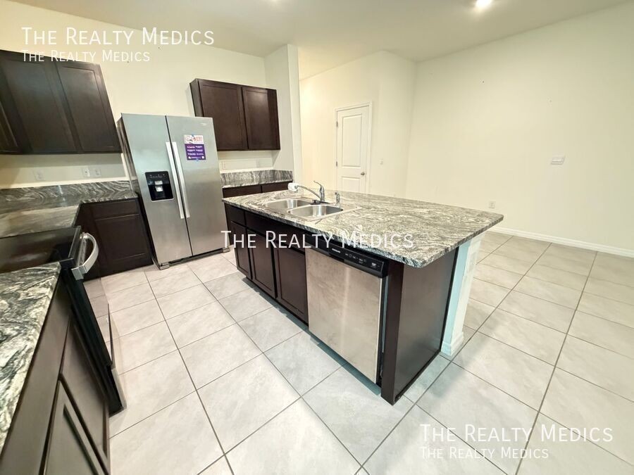 5338 Dragonfly Dr - Photo 6 of 32