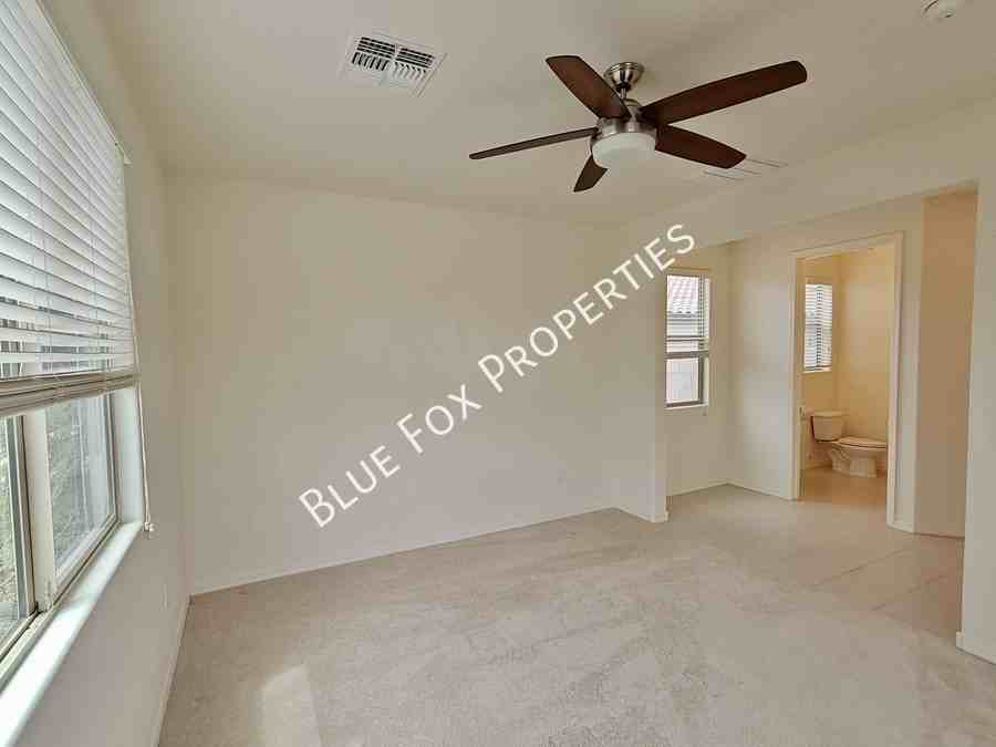 12163 N Meditation Dr - Photo 2 of 33
