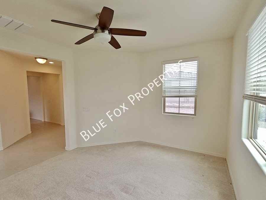 12163 N Meditation Dr - Photo 3 of 33