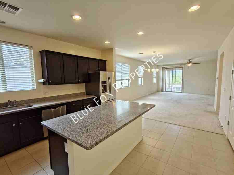 12163 N Meditation Dr - Photo 7 of 33