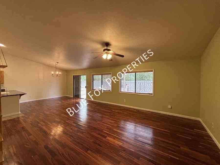 3149 S Quinn Dr - Photo 7 of 29