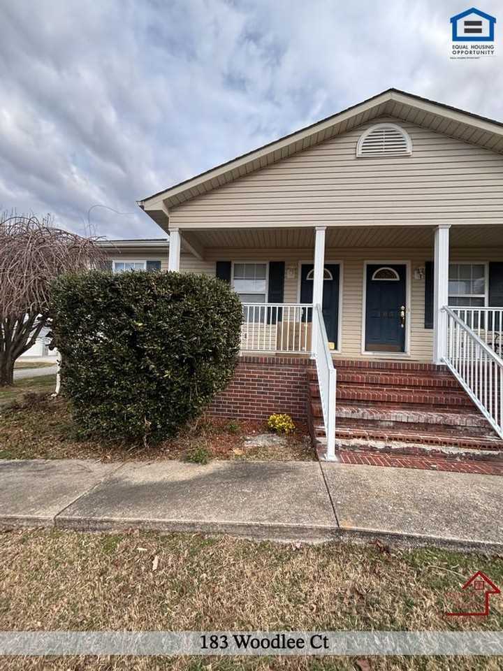 183 Woodlee Ct - Photo 2 of 19
