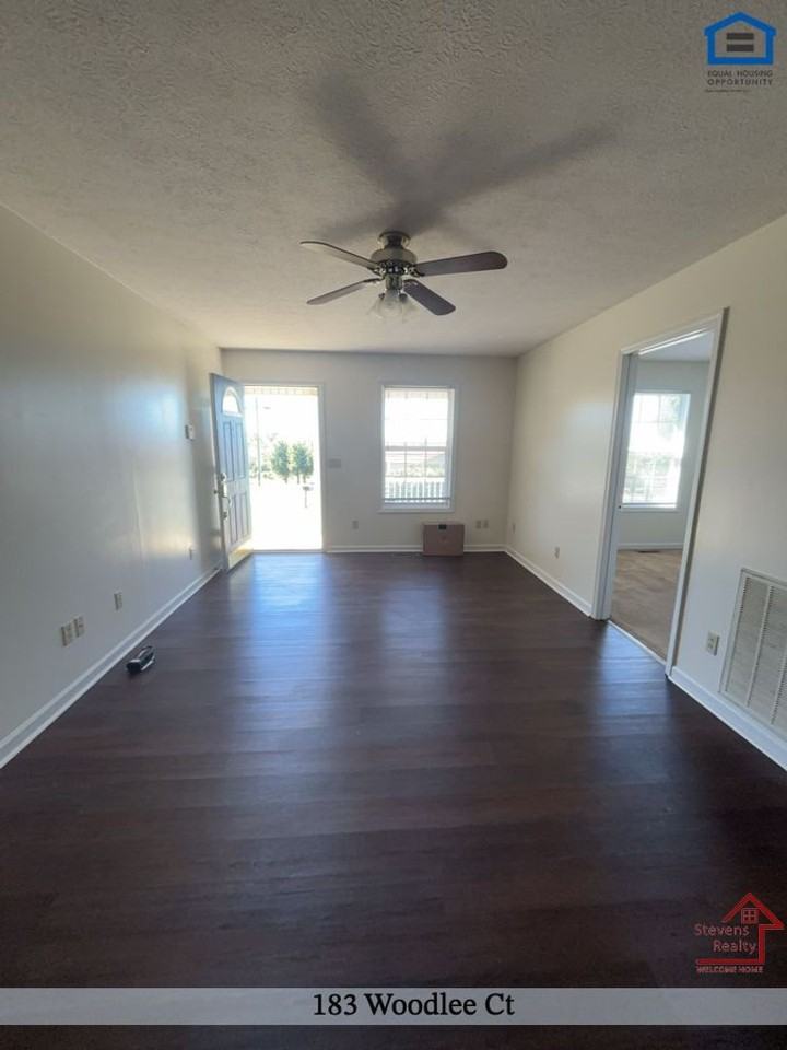 183 Woodlee Ct - Photo 6 of 19