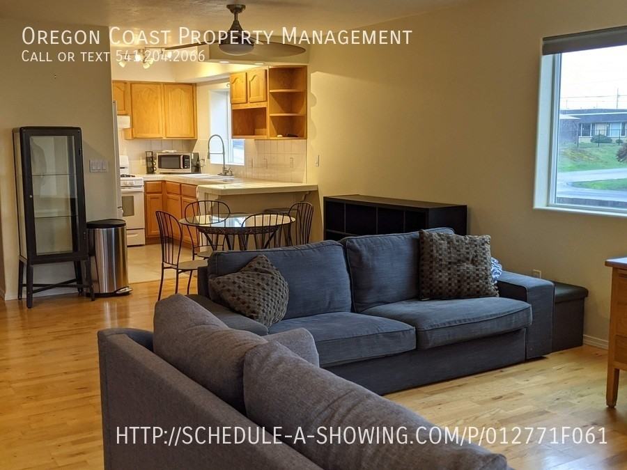 912 Sw Bay View Ln - Photo 5 of 17