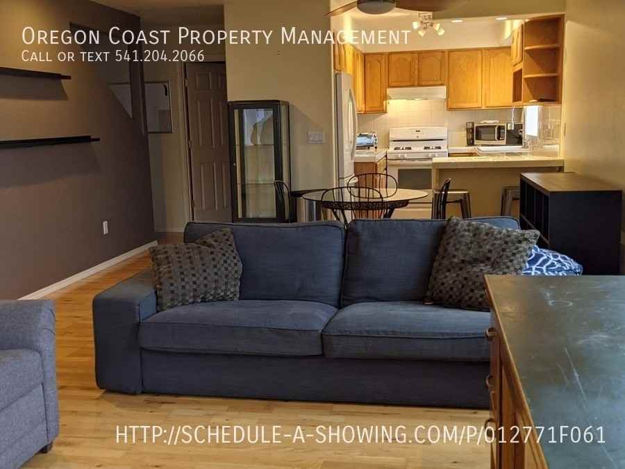 912 Sw Bay View Ln - Photo 6 of 17