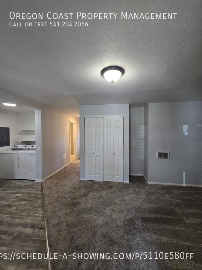215 Nw Sunset St #2 - Photo 5 of 24