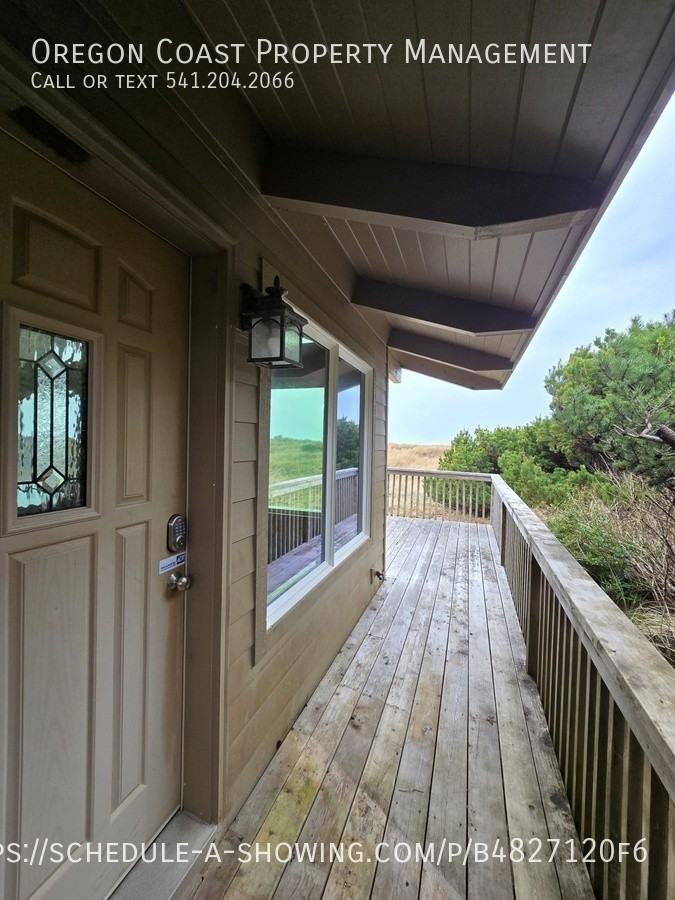 1902 Nw Oceania Dr - Photo 3 of 50