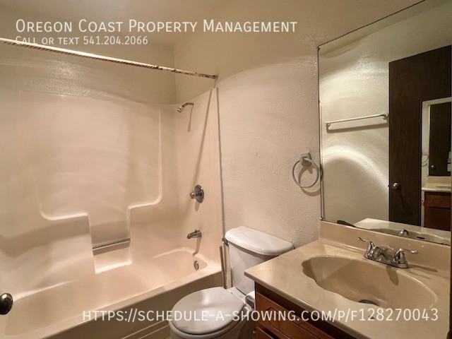 3940 Evergreen Ave #5 - Photo 6 of 9