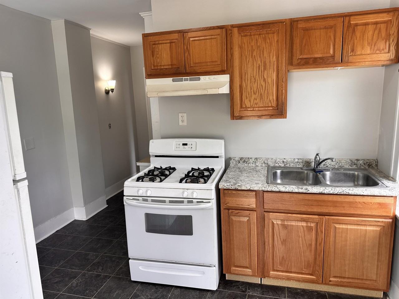 333 Raymond St #2 - Photo 3 of 13