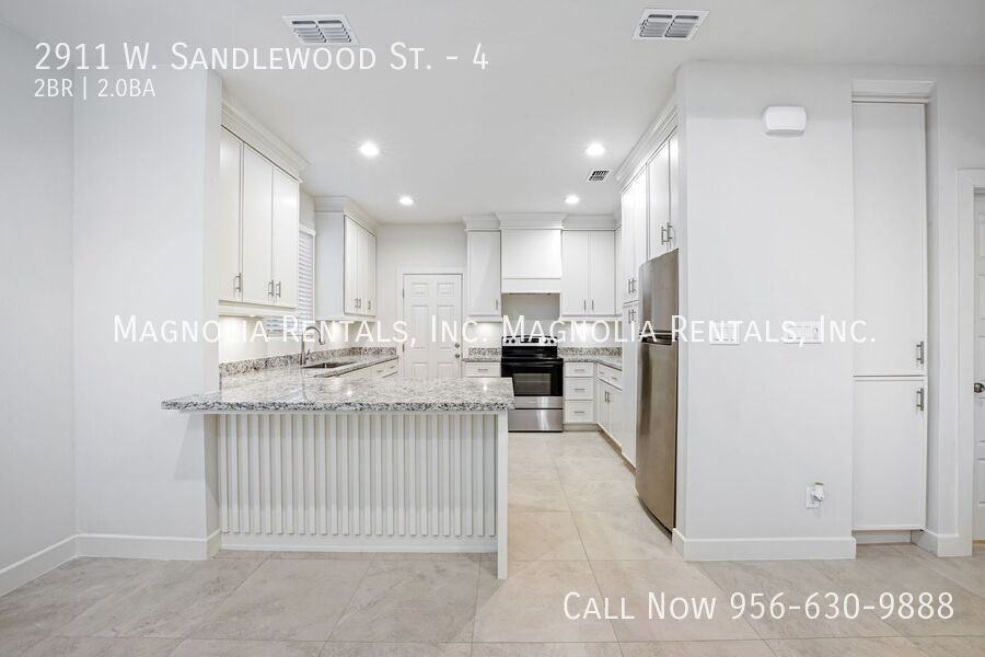 2911 W Sandlewood St #4 - Photo 5 of 16