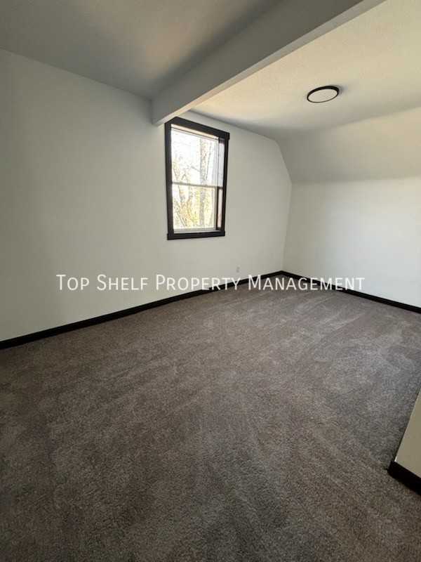 1328 7th St - Photo 5 of 11