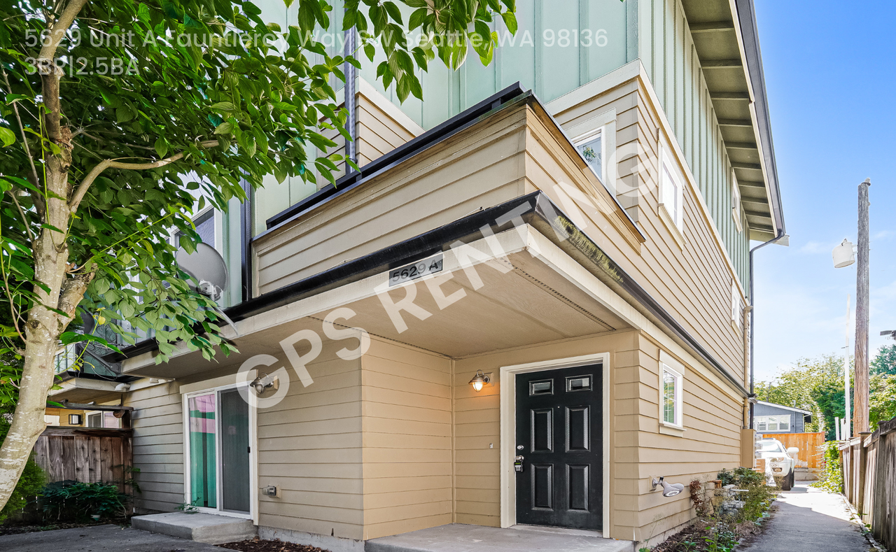 5629 Fauntleroy Way Sw #A - Photo 2 of 15