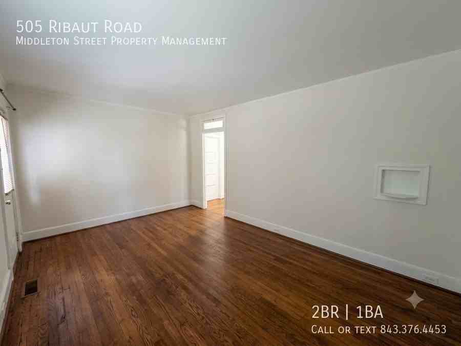 505 Ribaut Rd - Photo 4 of 16