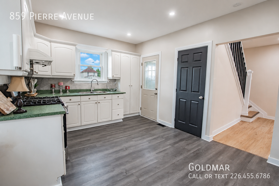 859 Pierre Ave - Photo 3 of 26