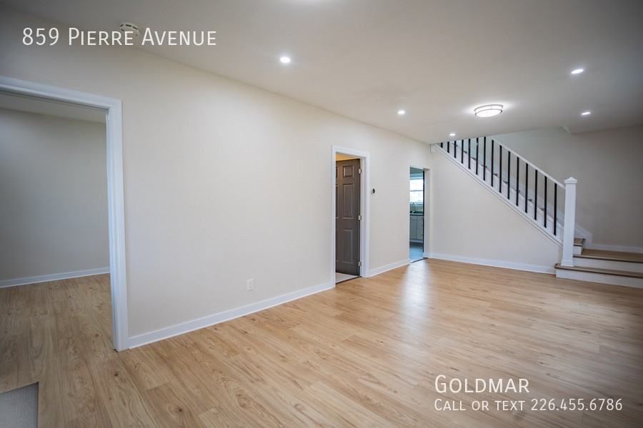 859 Pierre Ave - Photo 4 of 21