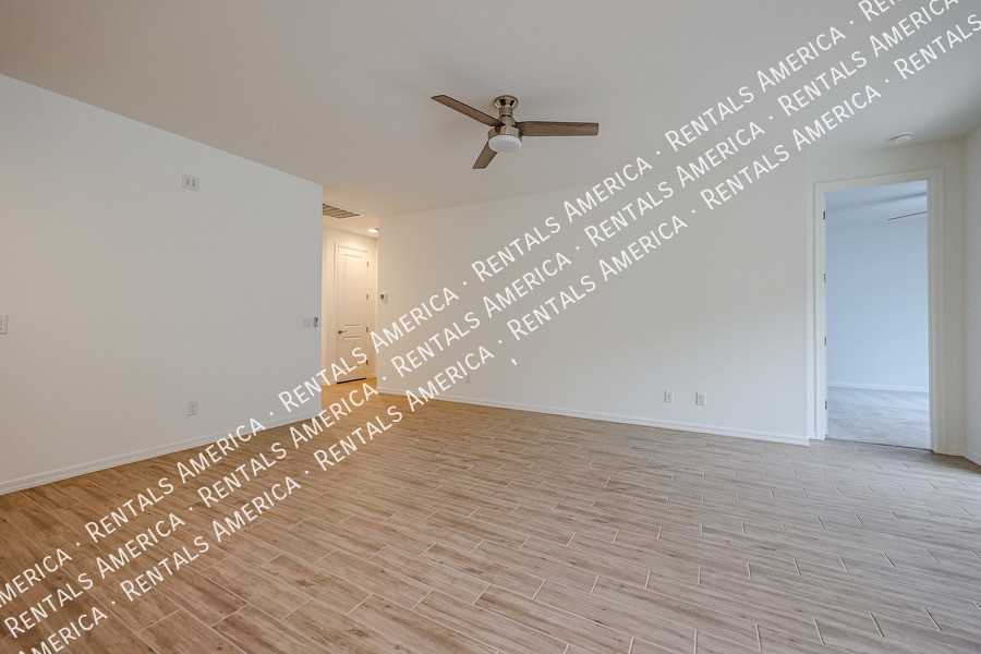 9351 E Steno Ave - Photo 5 of 32