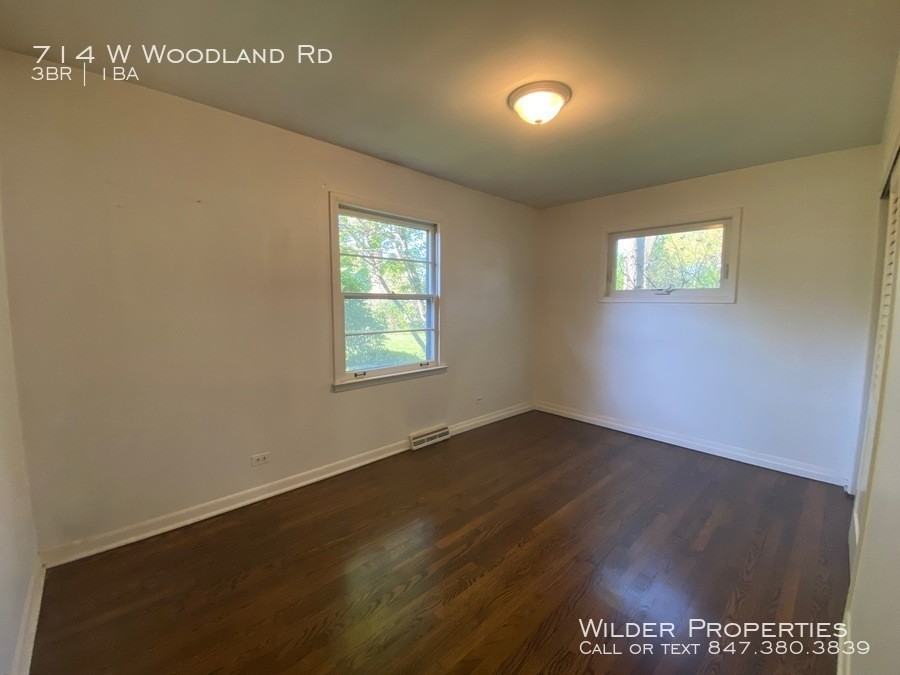 714 W Woodland Rd - Photo 4 of 7