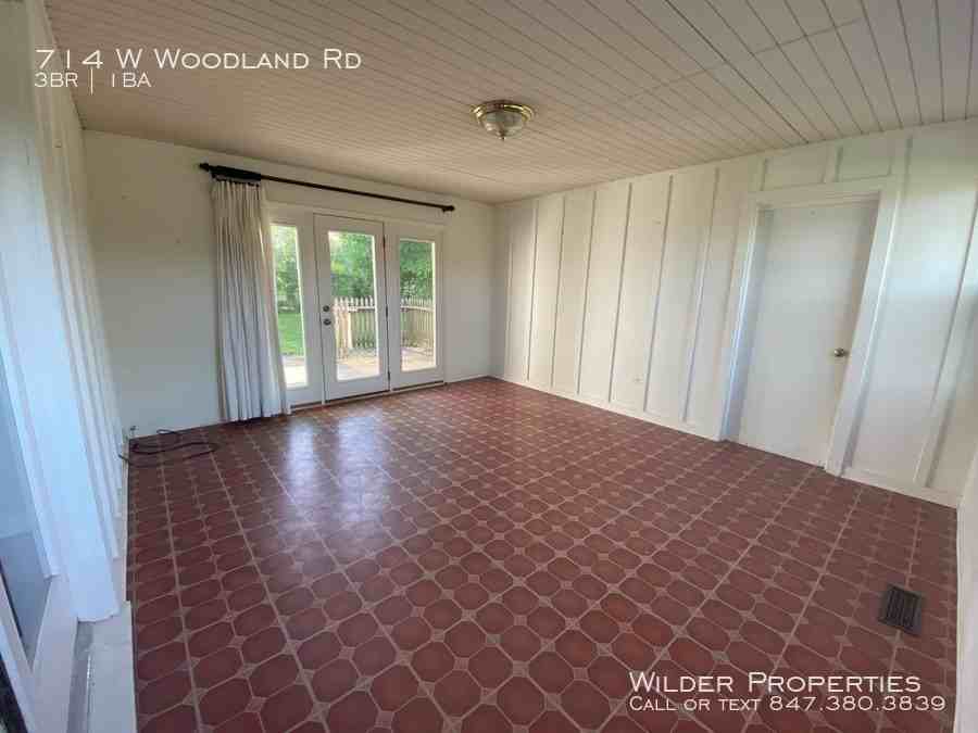714 W Woodland Rd - Photo 7 of 7