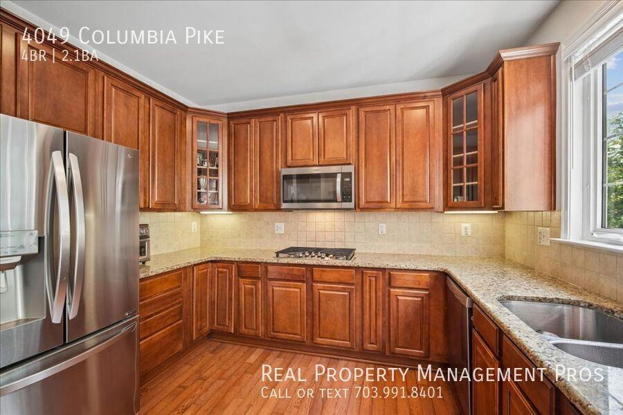 4049 Columbia Pike - Photo 2 of 43