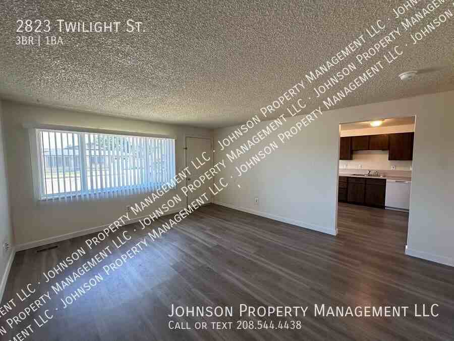 2823 Twilight St - Photo 5 of 14