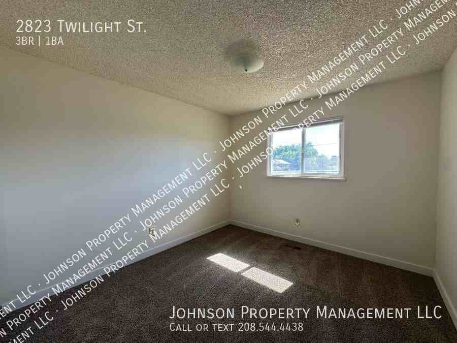 2823 Twilight St - Photo 6 of 14