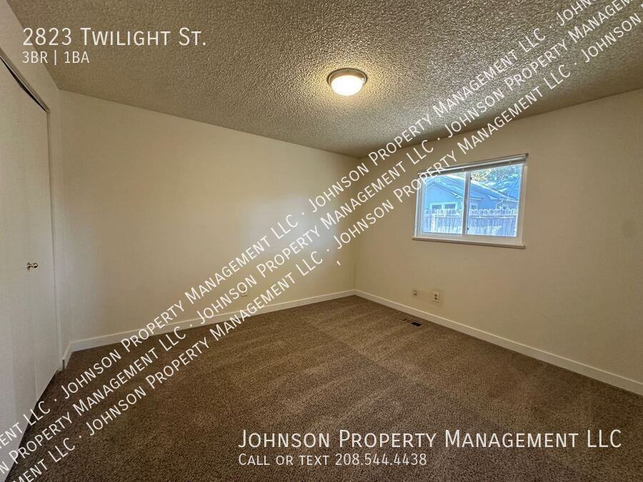 2823 Twilight St - Photo 7 of 14