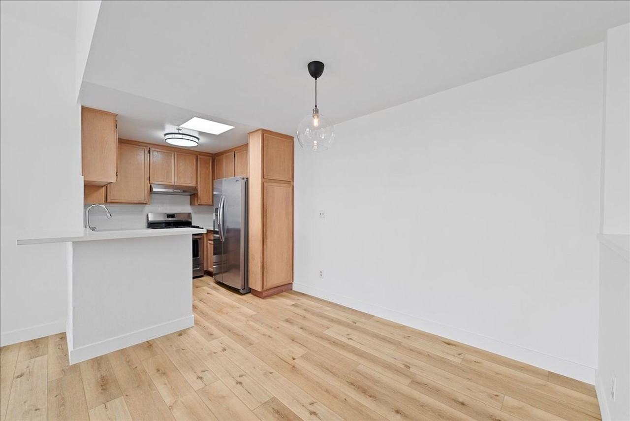 1785 Beloit Ave - Photo 5 of 39