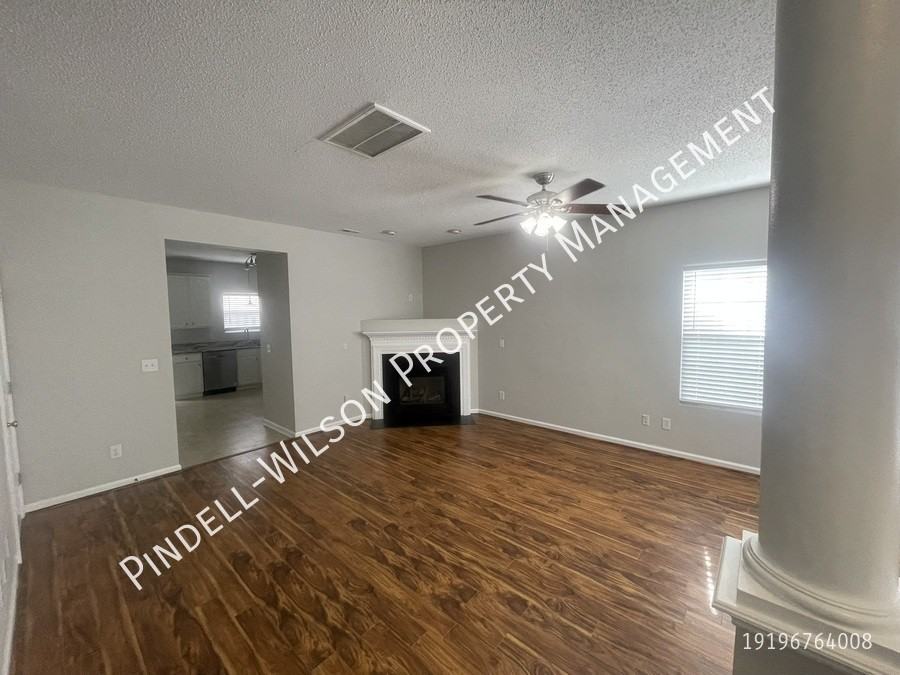 2800 Gross Ave - Photo 2 of 17