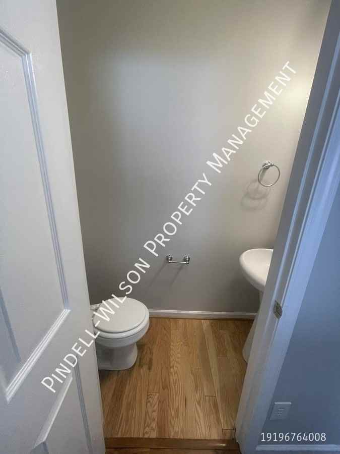 2800 Gross Ave - Photo 4 of 17