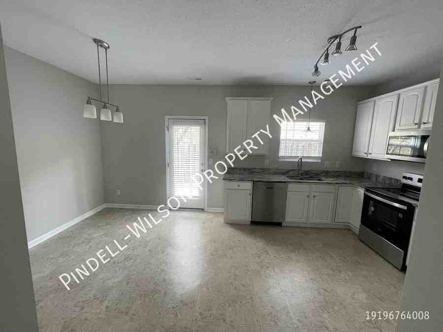 2800 Gross Ave - Photo 5 of 17