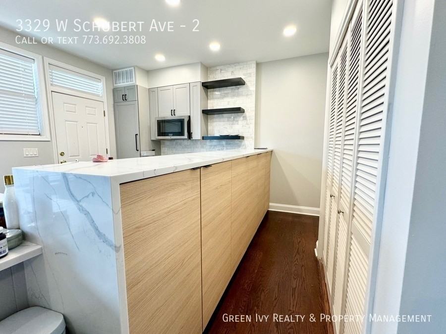 3329 W Schubert Ave #2 - Photo 4 of 17
