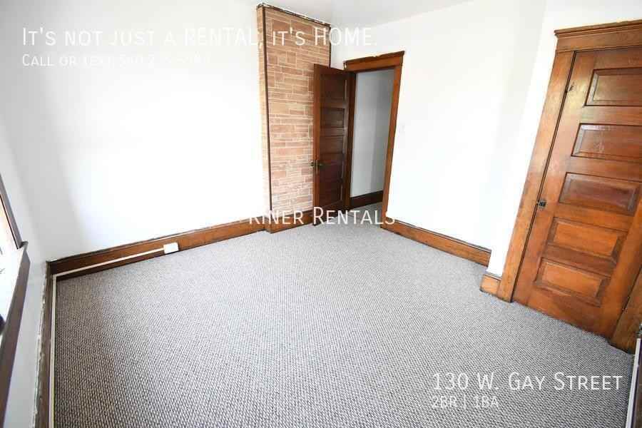 130 W Gay St - Photo 4 of 10