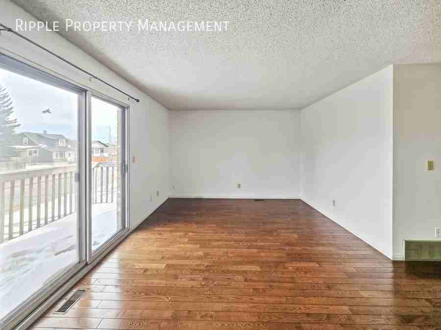 1513 36 St Se #A - Photo 4 of 22