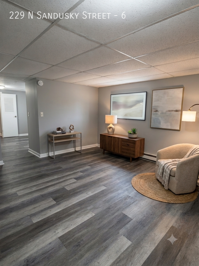 229 N Sandusky St #6 - Photo 4 of 16