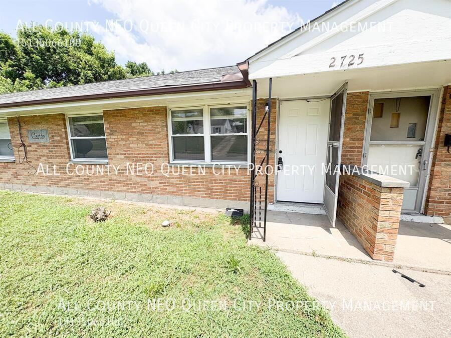 2725 Mccall St - Photo 2 of 19