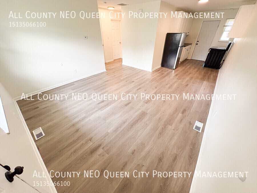 2725 Mccall St - Photo 4 of 19