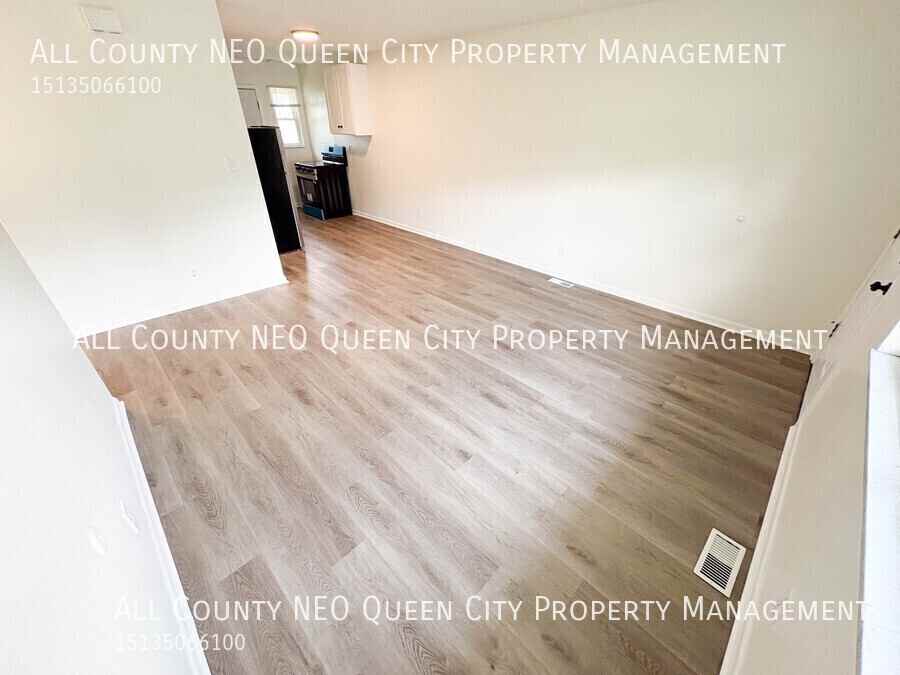 2725 Mccall St - Photo 5 of 19